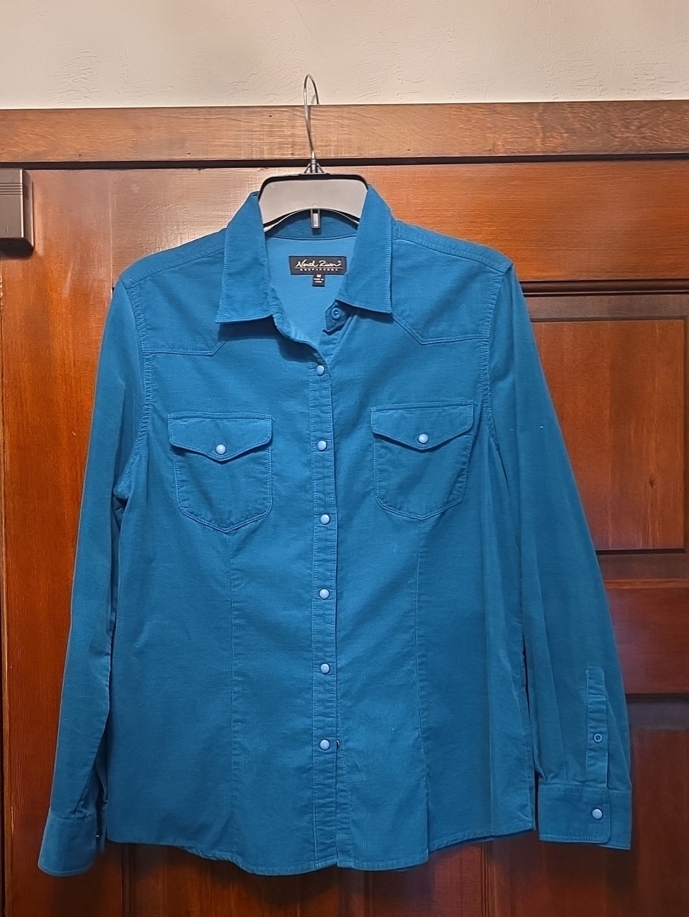 Teal Button-Up Shirt with Front Pockets